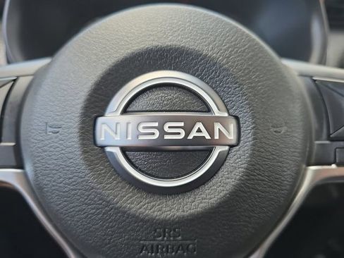 Used 2024 Nissan Kicks SV FWD image 5