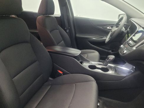 Used 2025 Chevrolet Malibu LT FWD image 21