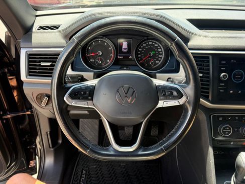 Used 2020 Volkswagen Atlas Cross Sport SE w/ Panoramic Sunroof Package AWD/4WD image 15