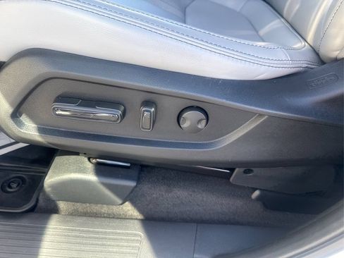 Certified 2023 Honda Pilot Touring image 36