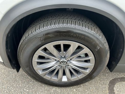 Used 2025 MAZDA CX-90 3.3 Turbo w/ Preferred Package image 13