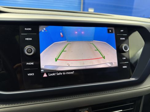 Used 2024 Volkswagen Taos SE image 20