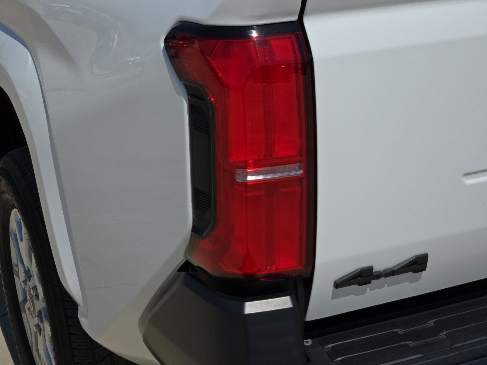 Certified 2025 Toyota Tacoma SR AWD/4WD image 24