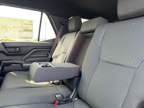 New 2026 Toyota 4Runner SR5 AWD/4WD image 9
