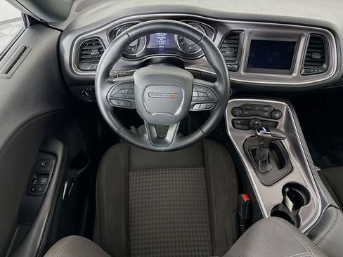 Used 2022 Dodge Challenger SXT image 20