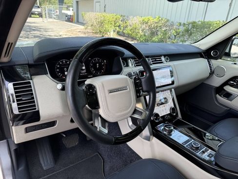 Used 2018 Land Rover Range Rover Supercharged AWD/4WD image 17