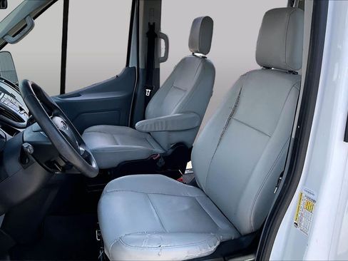 Used 2016 Ford Transit 350 XLT RWD image 8
