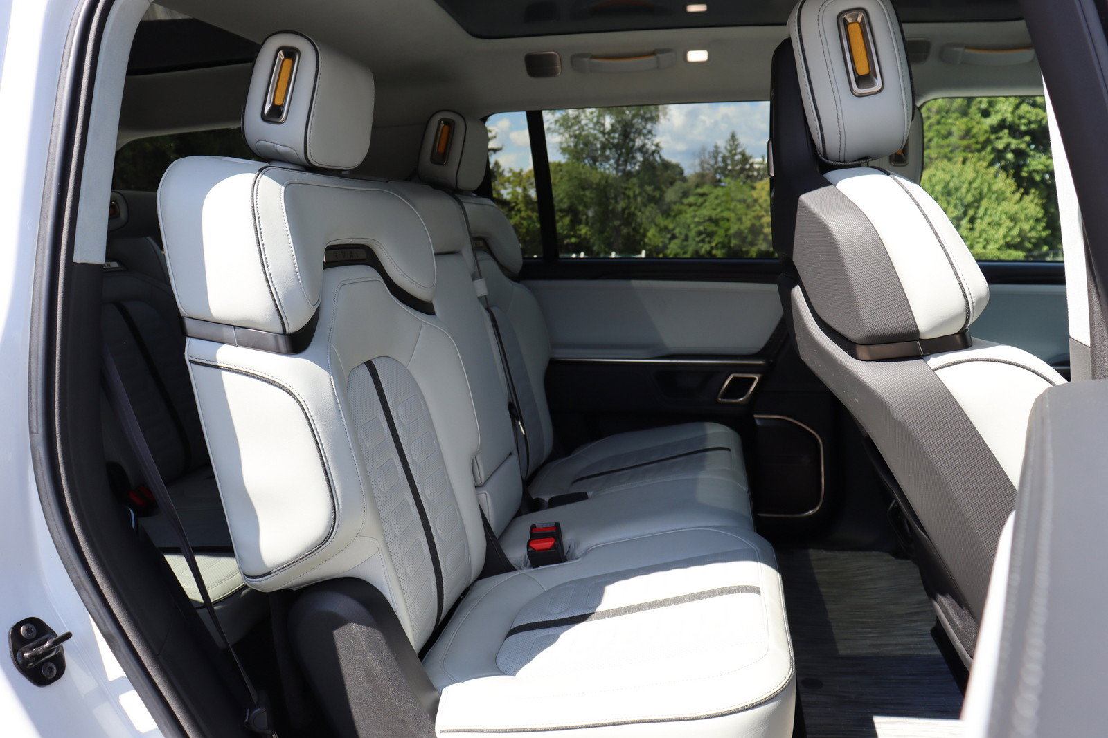 Used 2024 Rivian R1S Adventure Quad AWD/4WD image 19