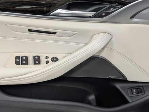 Used 2023 BMW 540i xDrive w/ M Sport Package image 14