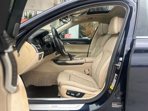 Used 2016 BMW 750i xDrive image 4