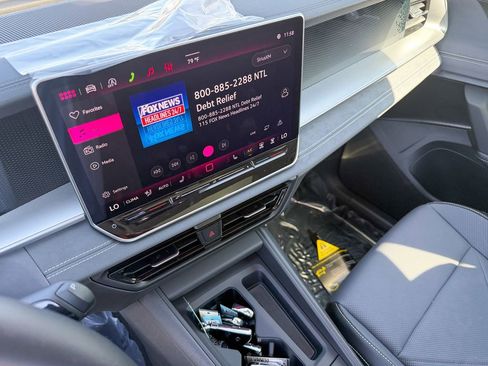 New 2026 Volkswagen Tiguan SE image 19