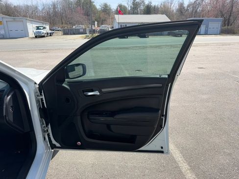 Used 2016 Chrysler 300 S image 16