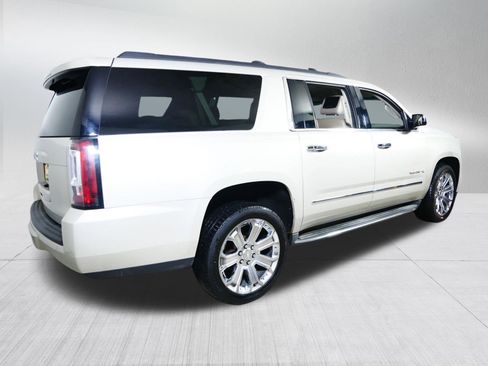 Used 2015 GMC Yukon XL SLE w/ Convenience Package AWD/4WD image 7