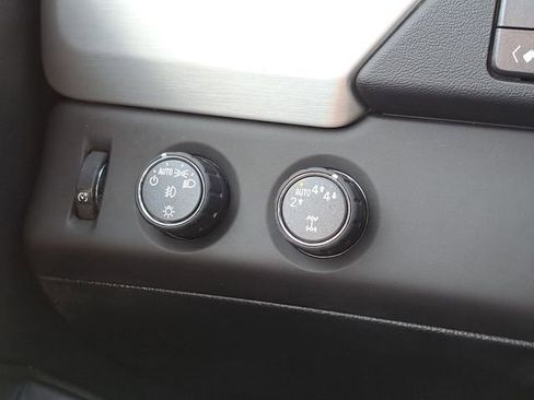 Used 2018 GMC Yukon XL SLE w/ Convenience Package image 21