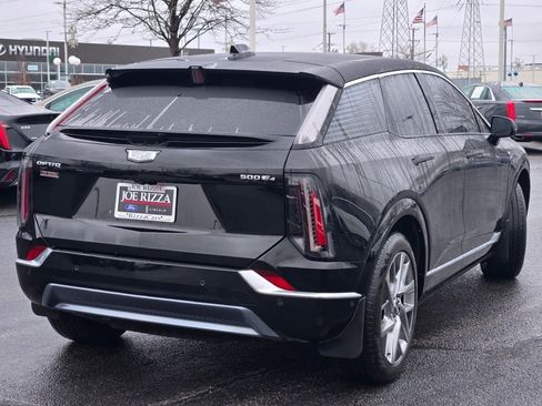 Used 2025 Cadillac Optiq Luxury 1 w/ LPO, Floor Liner Package image 11