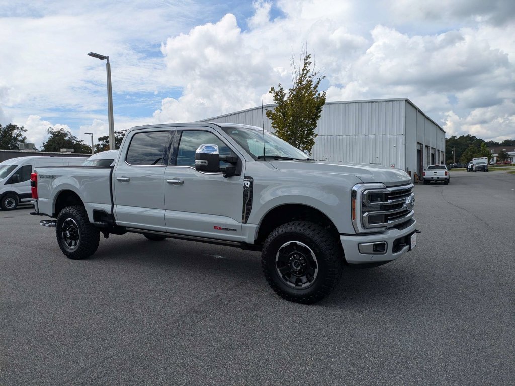 New 2026 Ford F250 Platinum w/ Platinum Plus Package AWD/4WD image 2