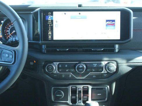 New 2026 Jeep Wrangler Unlimited Rubicon w/ Technology Group AWD/4WD image 7