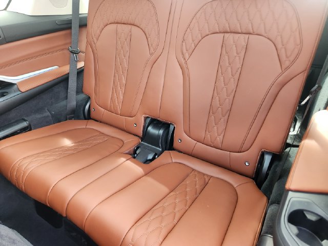 Used 2023 BMW X7 xDrive40i w/ Premium Package AWD/4WD image 33
