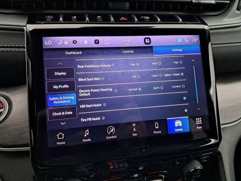 Used 2022 Jeep Grand Cherokee L Limited image 23