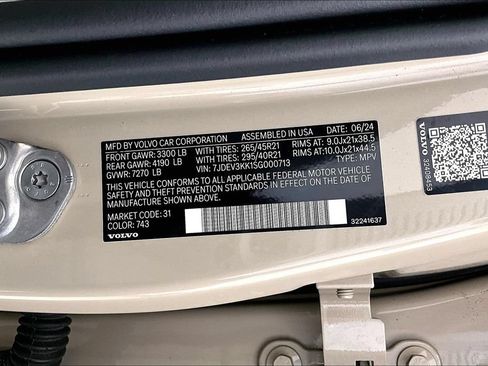 Used 2025 Volvo EX90 Plus AWD/4WD image 44