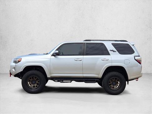 Used 2021 Toyota 4Runner TRD Off-Road AWD/4WD image 8