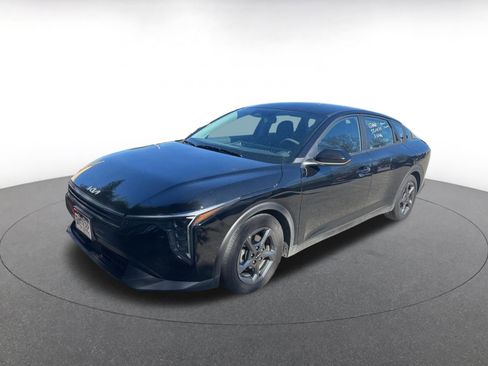 Used 2025 Kia K4 LXS image 4