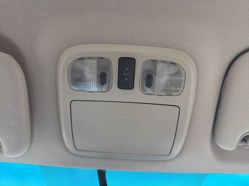 Used 2006 Ford Fusion SEL FWD image 16