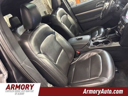 Used 2019 Ford Explorer XLT w/ Equipment Group 202A image 37