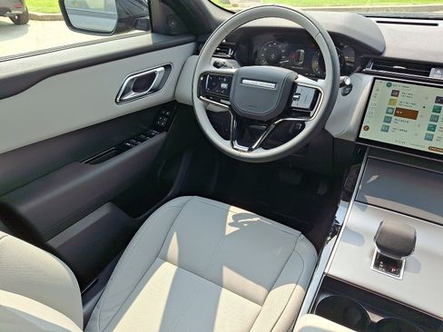 New 2026 Land Rover Range Rover Velar S image 12