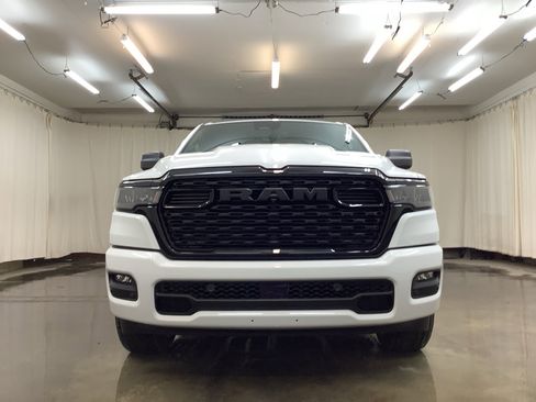 New 2026 RAM 1500 Express AWD/4WD image 11