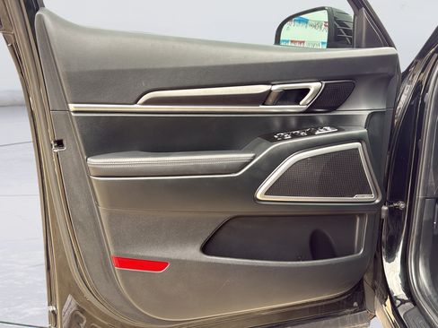 Used 2025 Kia Telluride S FWD image 21