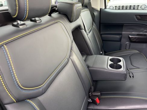 Used 2025 Ford Maverick Lobo image 43