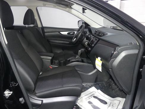 Used 2021 Nissan Rogue Sport S image 22