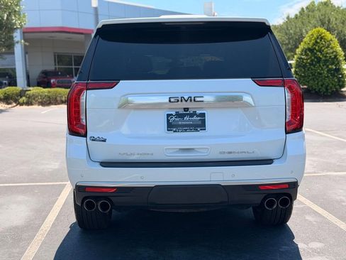 Used 2022 GMC Yukon Denali AWD/4WD image 11