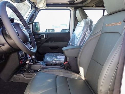 New 2026 Jeep Gladiator Mojave image 15