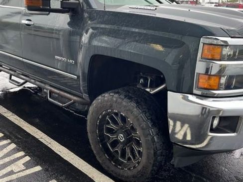 Used 2018 Chevrolet Silverado 2500 LTZ w/ Duramax Plus Package AWD/4WD image 4