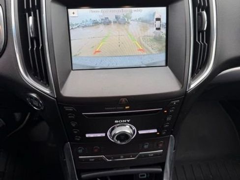 Used 2017 Ford Edge Titanium w/ Equipment Group 301A AWD/4WD image 9