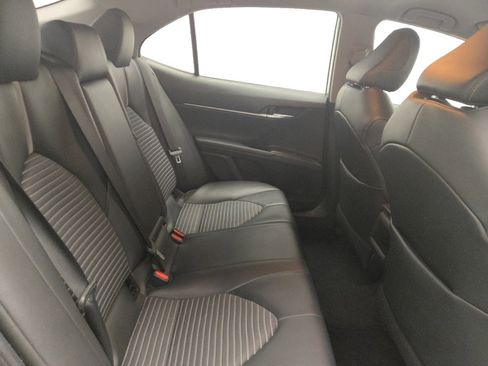 Used 2021 Toyota Camry SE image 19