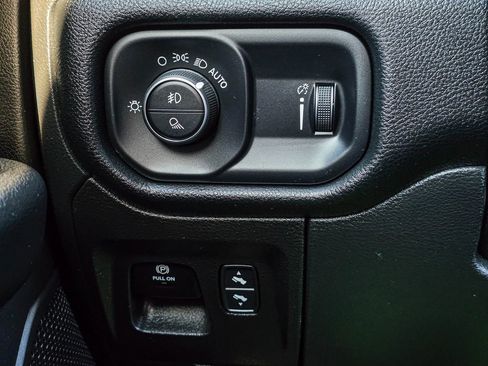 Used 2022 RAM 1500 Big Horn image 30