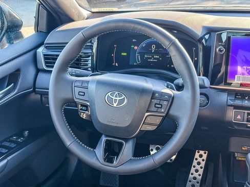 New 2026 Toyota Camry SE FWD image 18
