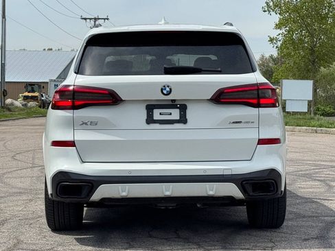 Used 2021 BMW X5 xDrive45e w/ M Sport Package AWD/4WD image 4