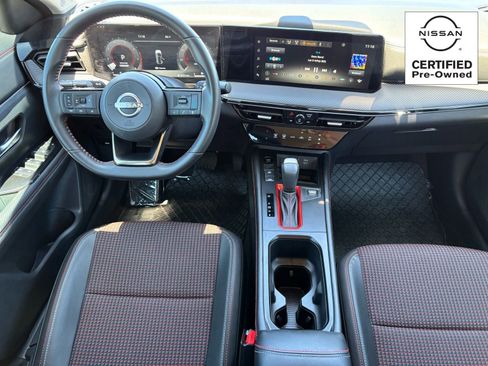 Certified 2025 Nissan Kicks SR FWD image 12