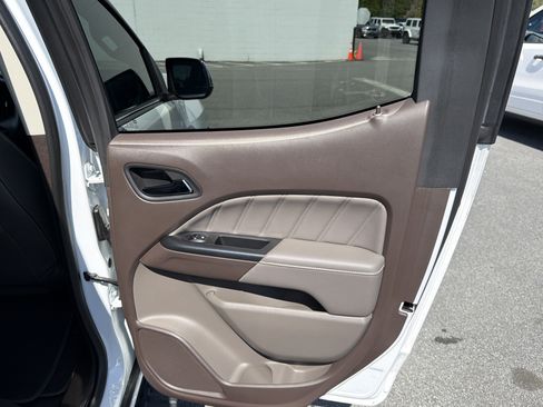 Used 2021 GMC Canyon Denali image 19