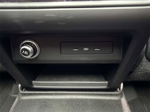 Used 2025 Porsche Cayenne S image 18