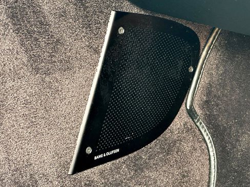 Used 2016 Aston Martin Vanquish Coupe image 21