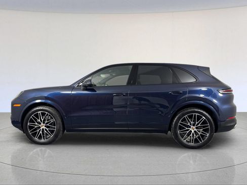 Certified 2026 Porsche Cayenne AWD/4WD image 2
