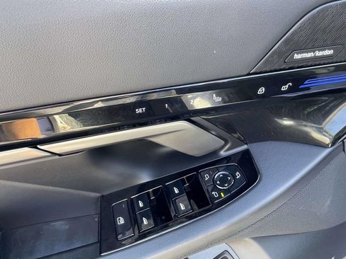 Used 2026 BMW 530i RWD image 15