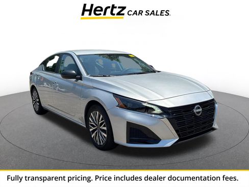 Used 2025 Nissan Altima 2.5 SV FWD image 1