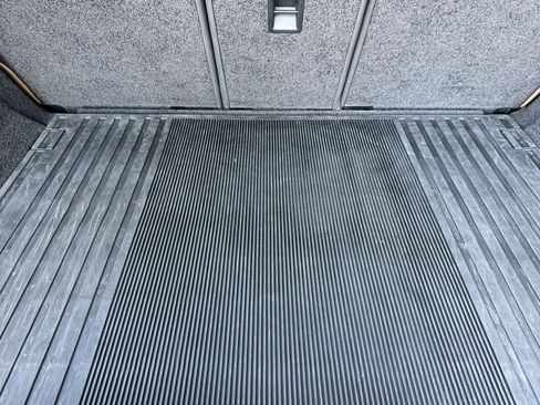 Used 2023 Land Rover Range Rover SE image 16