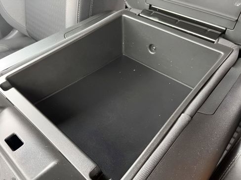 Used 2022 Chevrolet Silverado 1500 LT image 19